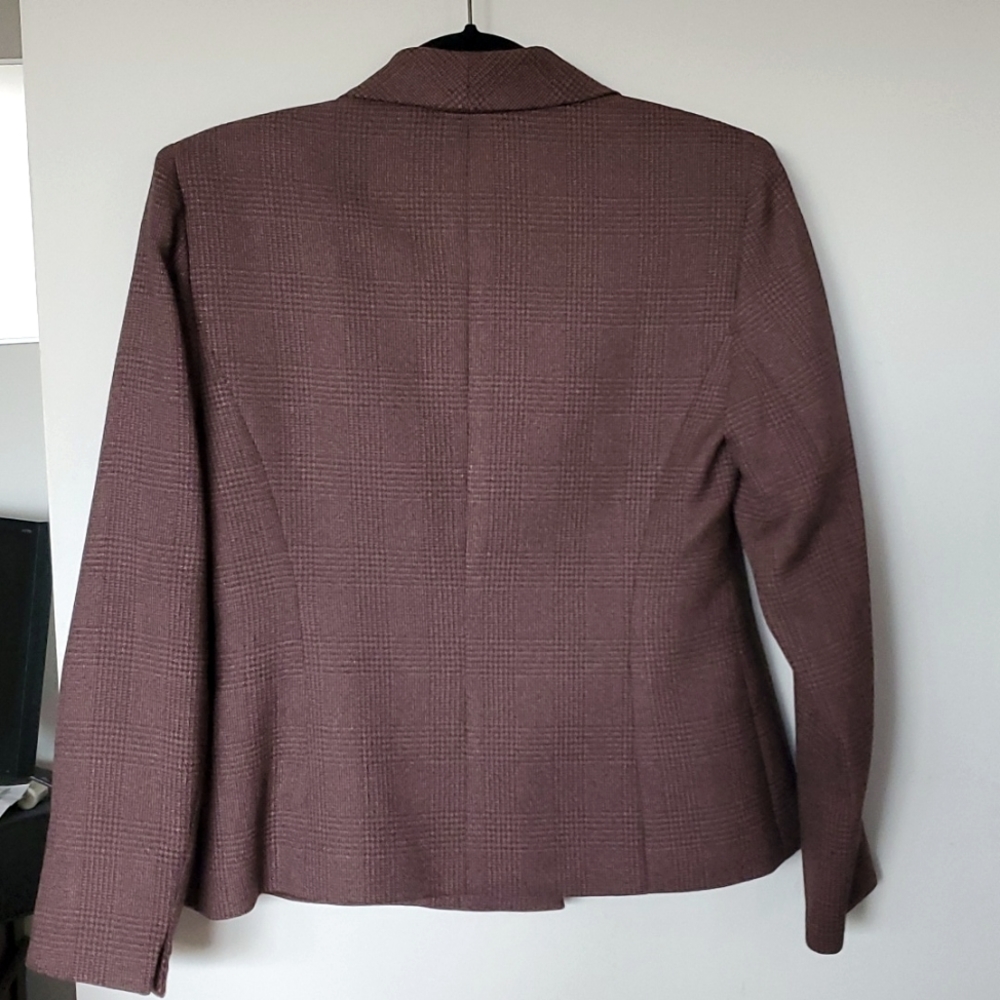 Maroon/Burgandy Le Suit 4 Petite Skirt Suit - Picture 3 of 7